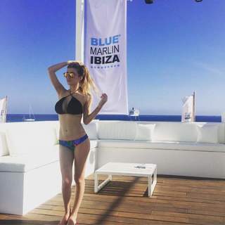Brenda Zambrano feet photo 17