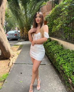 Brenda Zambrano feet photo 4
