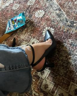 Brenna D'Amico feet photo 10