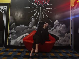 Brenna D'Amico feet photo 6