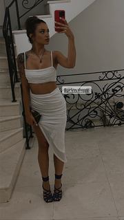 Breskvica feet photo thumbnail