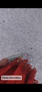 Breskvica feet photo thumbnail