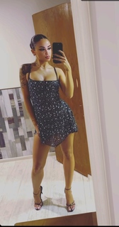 Breskvica feet photo thumbnail