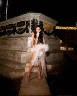 Breskvica feet photo thumbnail