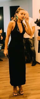 Breskvica feet photo thumbnail