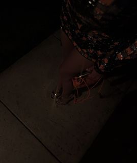 Breskvica feet photo thumbnail