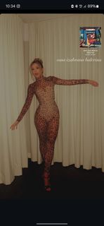 Breskvica feet photo thumbnail