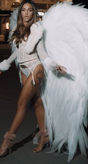 Breskvica feet photo thumbnail