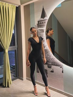 Breskvica feet photo 1
