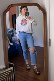 Brett Cooper feet photo thumbnail
