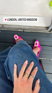 Brett Cooper feet photo thumbnail