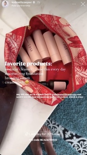 Brett Cooper feet photo thumbnail