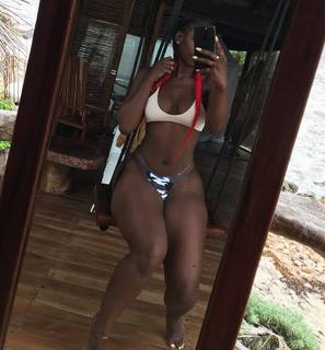 Bria Myles feet photo thumbnail