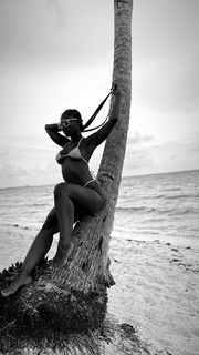 Bria Myles feet photo thumbnail