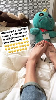 Bria Vinaite feet photo 1
