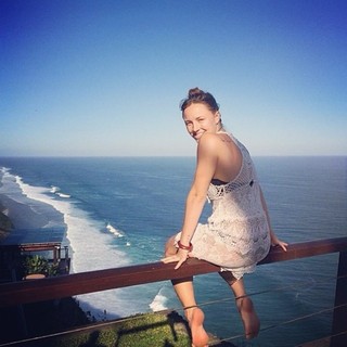 Briana Evigan feet photo thumbnail