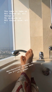 Briana Evigan feet photo thumbnail