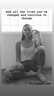 Briana Evigan feet photo thumbnail