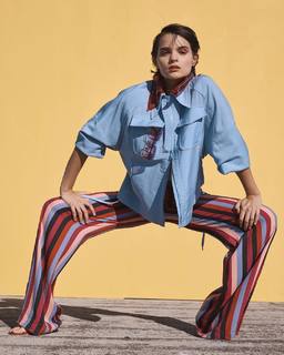 Brianna Hildebrand feet photo thumbnail