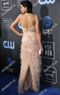 Brianna Hildebrand feet photo thumbnail