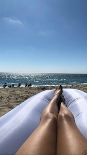 Brianna Hildebrand feet photo thumbnail