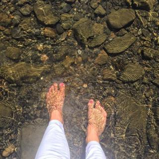Brianna Keilar feet photo thumbnail