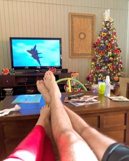 Brianna Keilar feet photo thumbnail