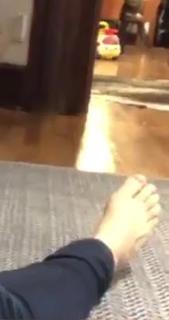 Brianna Keilar feet photo thumbnail