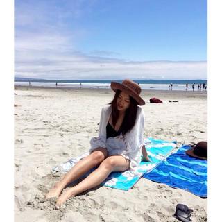Brianne Tju feet photo 17