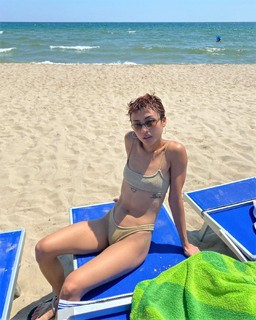 Brianne Tju feet photo 9