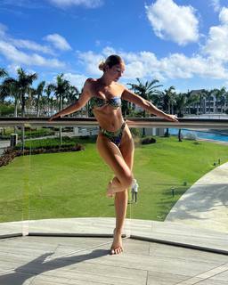 Briar Nolet feet photo 11