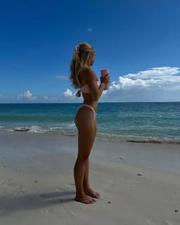 Briar Nolet feet photo 8