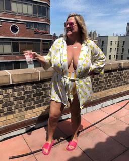 Bridget Everett feet photo 7