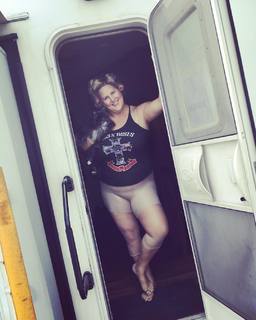 Bridget Everett feet photo 3
