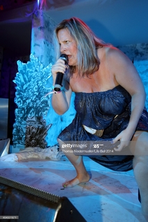 Bridget Everett feet photo 15