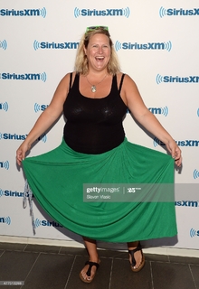 Bridget Everett feet photo 3