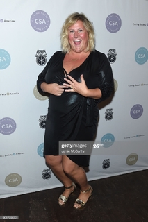 Bridget Everett feet photo 2