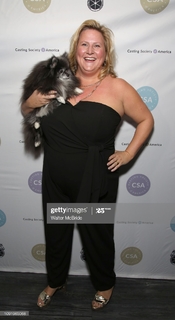 Bridget Everett feet photo 15
