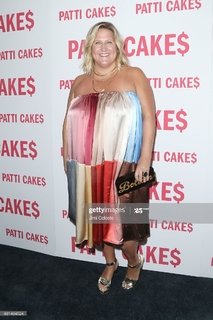 Bridget Everett feet photo 6