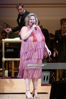 Bridget Everett feet photo 3