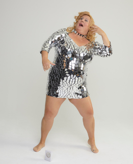 Bridget Everett feet photo 5