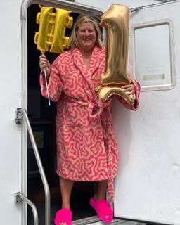 Bridget Everett feet photo 15