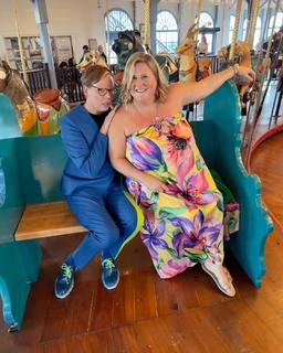 Bridget Everett feet photo 9