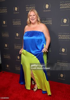 Bridget Everett feet photo 5