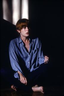 Bridget Fonda feet photo thumbnail