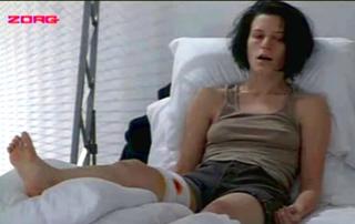 Bridget Fonda feet photo thumbnail