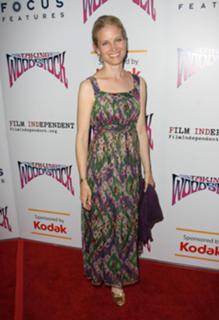 Bridget Fonda feet photo thumbnail