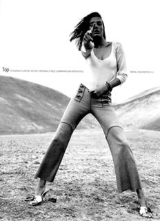 Bridget Hall feet photo 3