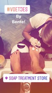 Bridget Maasland feet photo 15