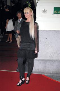 Bridget Maasland feet photo 4
